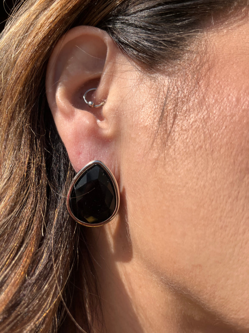 Black Studs