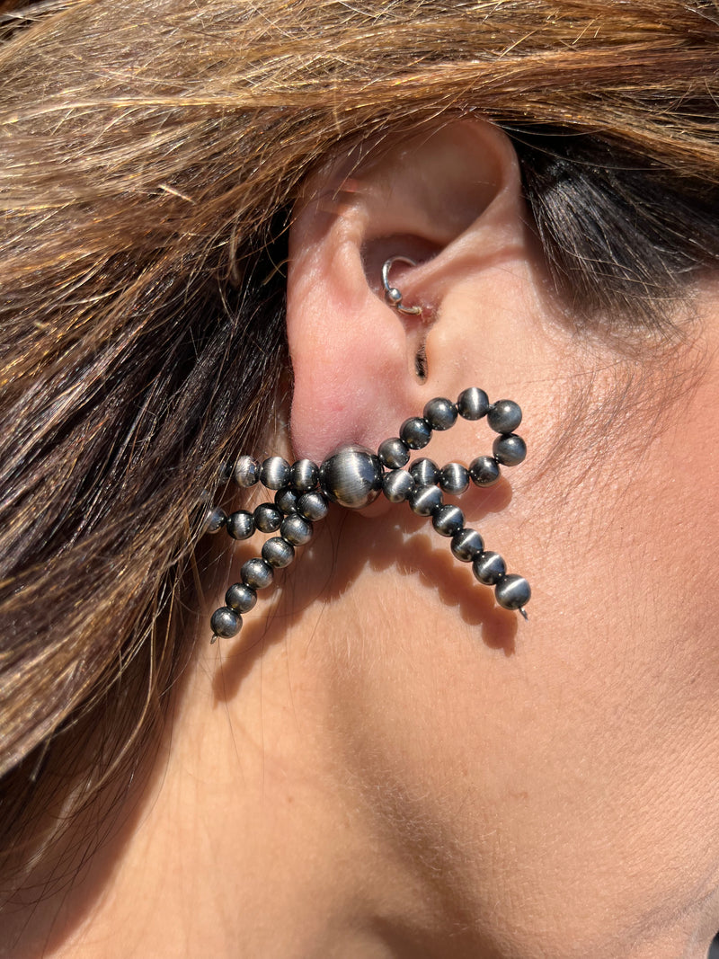 Navajo Stud Bows