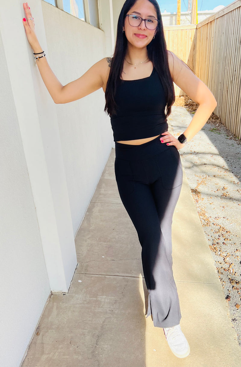 Ribbed V-Waist Flared Legging