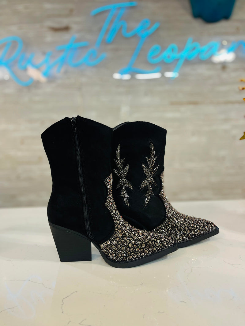 Very G LUX Black Boot