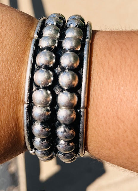 Blk/Silver Bangel