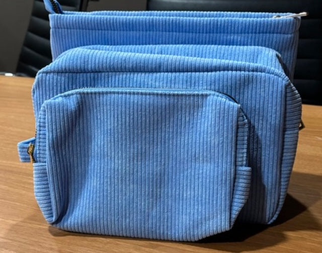 Pretty In a Pouch