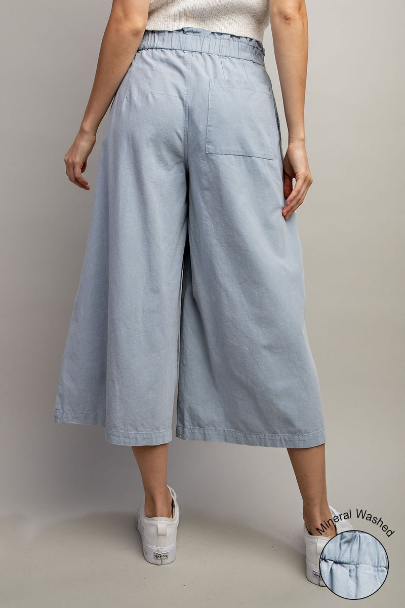 MINERAL WASHED CROPPED PANTS