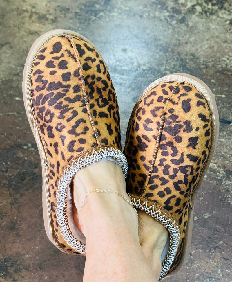 Very G Bruin Slide-On-Tan Leopard